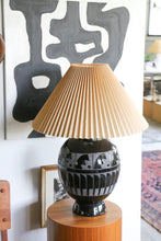 Load image into Gallery viewer, Mid Century Modern Ceramic Table Lamp