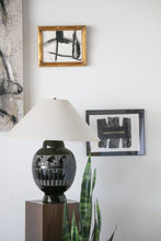 Load image into Gallery viewer, Mid Century Modern Ceramic Table Lamp