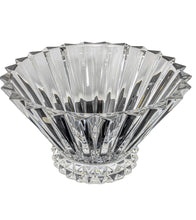 Load image into Gallery viewer, Vintage 1990s Regency Rosenthal Crystal Blossom Fluted Decorative Centerpiece Bowl