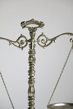 Load image into Gallery viewer, Vintage Scale