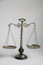 Load image into Gallery viewer, Vintage Scale