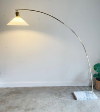 Load image into Gallery viewer, Vintage Italian Harvey Guzzini Style Brass & Carrara Marble Arc Floor Lamp