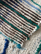 Load image into Gallery viewer, Amara- Vintage Moroccan Rug
