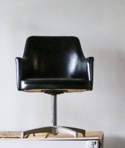 Mid Century Modern Swivel Arm Chair