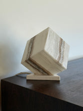 Load image into Gallery viewer, Banded Onyx Cube Lamp
