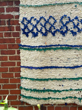 Load image into Gallery viewer, Amara- Vintage Moroccan Rug
