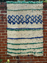 Load image into Gallery viewer, Amara- Vintage Moroccan Rug
