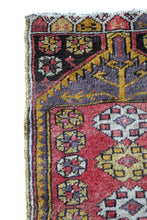 Load image into Gallery viewer, Vintage Hand-knotted Wool Rug
