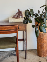 Load image into Gallery viewer, Vintage Clay Sassy Strech Sculpture
