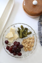 Load image into Gallery viewer, Button and Bows Divided Snack Dish
