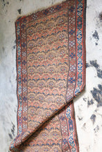 Load image into Gallery viewer, Antique Handknotted Wool Rug|ella
