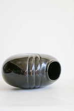 Load image into Gallery viewer, Vintage Royal Haeger Vase 4364
