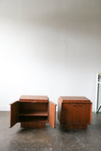 Load image into Gallery viewer, Pair of Mid Century Modern Nightstands
