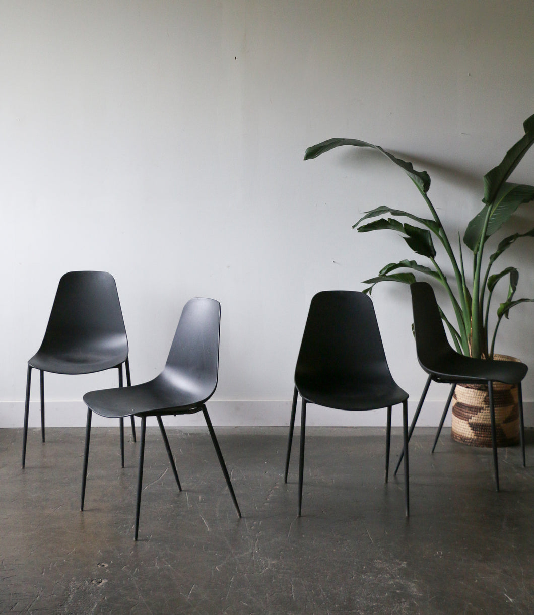 Set of Four Svelti Pure Black Dining Chairs