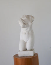 Load image into Gallery viewer, Torse de Femme Sculpture
