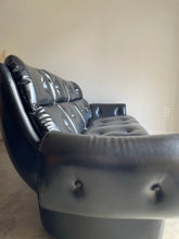 Load image into Gallery viewer, Mid-Century Modern  Overman Pod Sofa
