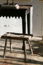 Load image into Gallery viewer, Antique Splayed Leg Artist Step Stool
