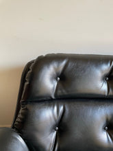 Load image into Gallery viewer, Mid-Century Modern  Overman Pod Sofa
