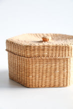 Load image into Gallery viewer, Woven Basket With Lid
