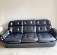 Load image into Gallery viewer, Mid-Century Modern  Overman Pod Sofa
