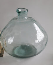 Load image into Gallery viewer, Blown Glass Vase made in Spain
