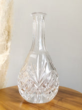 Load image into Gallery viewer, Shannon Crystal Vase
