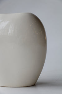 Mid Century Modern Hyalyn 866 USA Vase