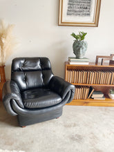Load image into Gallery viewer, Mid Century Modern Pod Style Black Tufted Armchair by Overman
