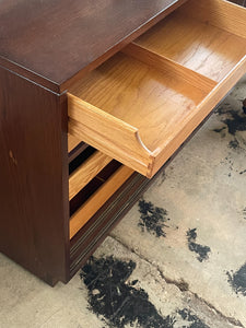 Sligh Mid Century Modern Walnut Sliding Door Credenza / Dresser