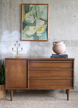 Load image into Gallery viewer, Mid Century Modern Cubist Oil Painting
