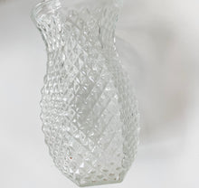 Load image into Gallery viewer, Hoosier Vase
