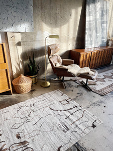 Hand-knotted Wool Rug