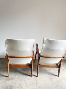 Pair Of Mid Century Modern Lounge Chairs