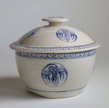 Load image into Gallery viewer, Ceramic Crane Motif Lidded Bowl
