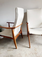 Load image into Gallery viewer, Pair Of Mid Century Modern Lounge Chairs
