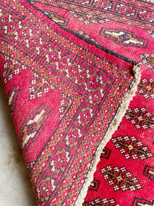 Vintage Hand-Knotted Wool Rug