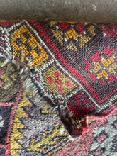 Load image into Gallery viewer, Vintage Hand-knotted Wool Rug
