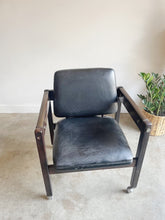 Load image into Gallery viewer, Mid Century Modern Arm Chair
