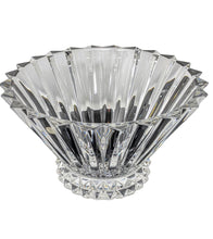 Load image into Gallery viewer, Vintage 1990s Regency Rosenthal Crystal Blossom Fluted Decorative Centerpiece Bowl
