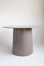Load image into Gallery viewer, Metal Indoor Outdoor Side Table
