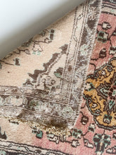 Load image into Gallery viewer, Vintage Handknotted Wool Rug
