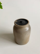 Load image into Gallery viewer, Potter Jar / Vase
