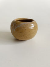 Load image into Gallery viewer, Ceramic Planter
