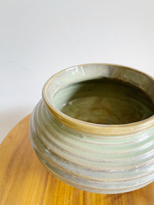 Vintage Floraline McCoy USA Vase// Planter  #424