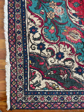 Load image into Gallery viewer, Vintage Wool Hand Knotted Rug
