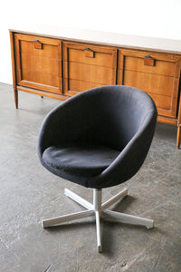 Pair of Mid Century Modern Style Pod Chairs