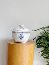 Load image into Gallery viewer, Ceramic Crane Motif Lidded Bowl
