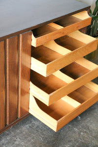 Sligh Mid Century Modern Walnut Sliding Door Credenza / Dresser