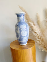 Load image into Gallery viewer, Large Blue &amp; White Vase
