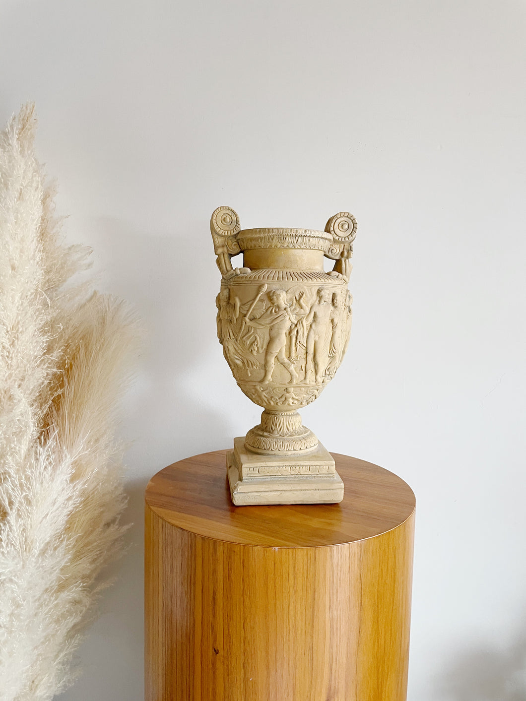 Grecian Urn // Vase